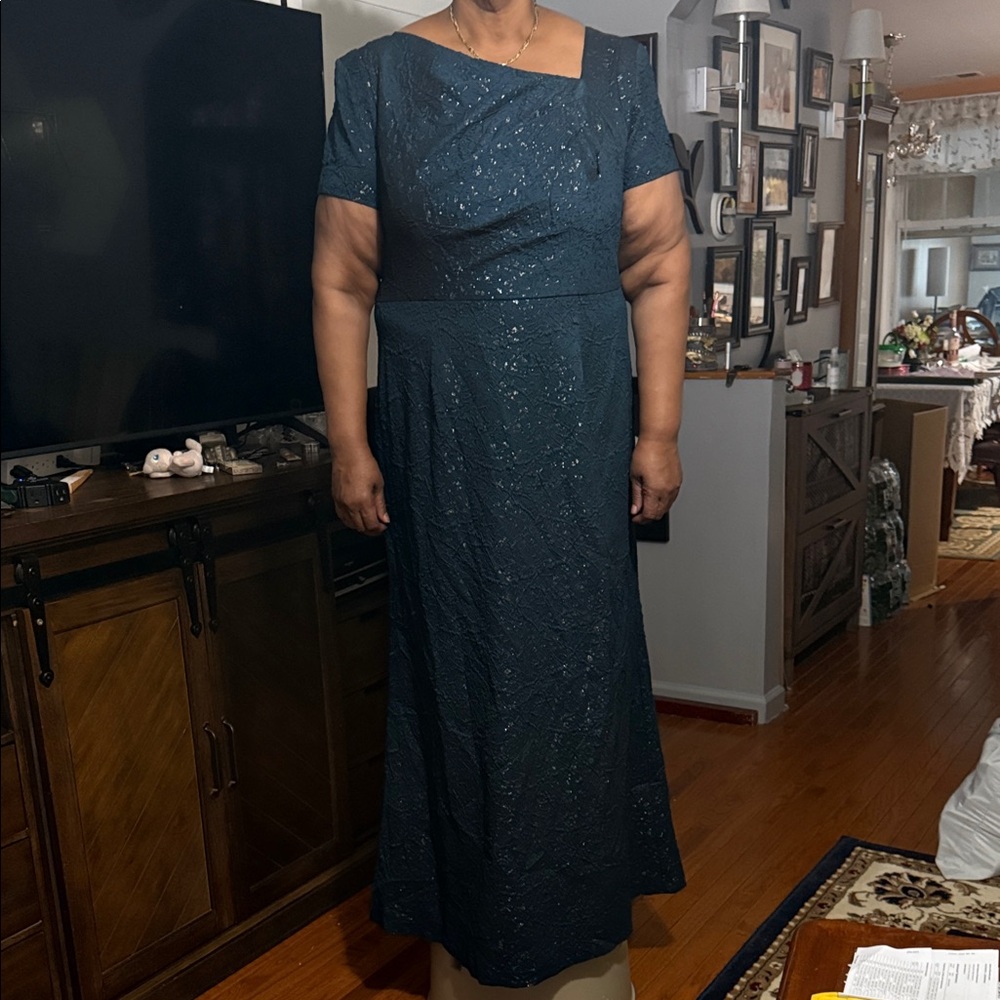 Adrianna Papell Winter Green Formal Dress